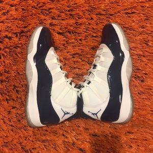Jordan 11 “win like 82”  Barely worn sZ 10